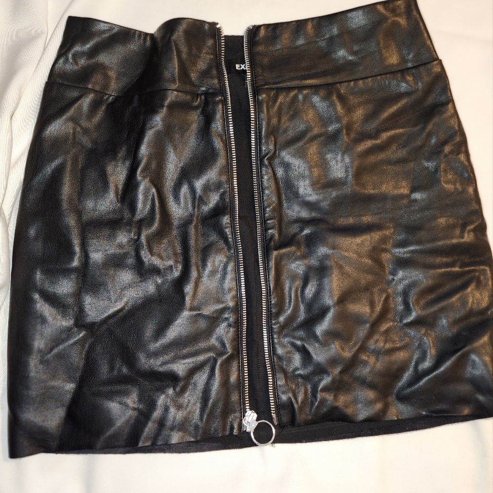 Faux leather mini skirt